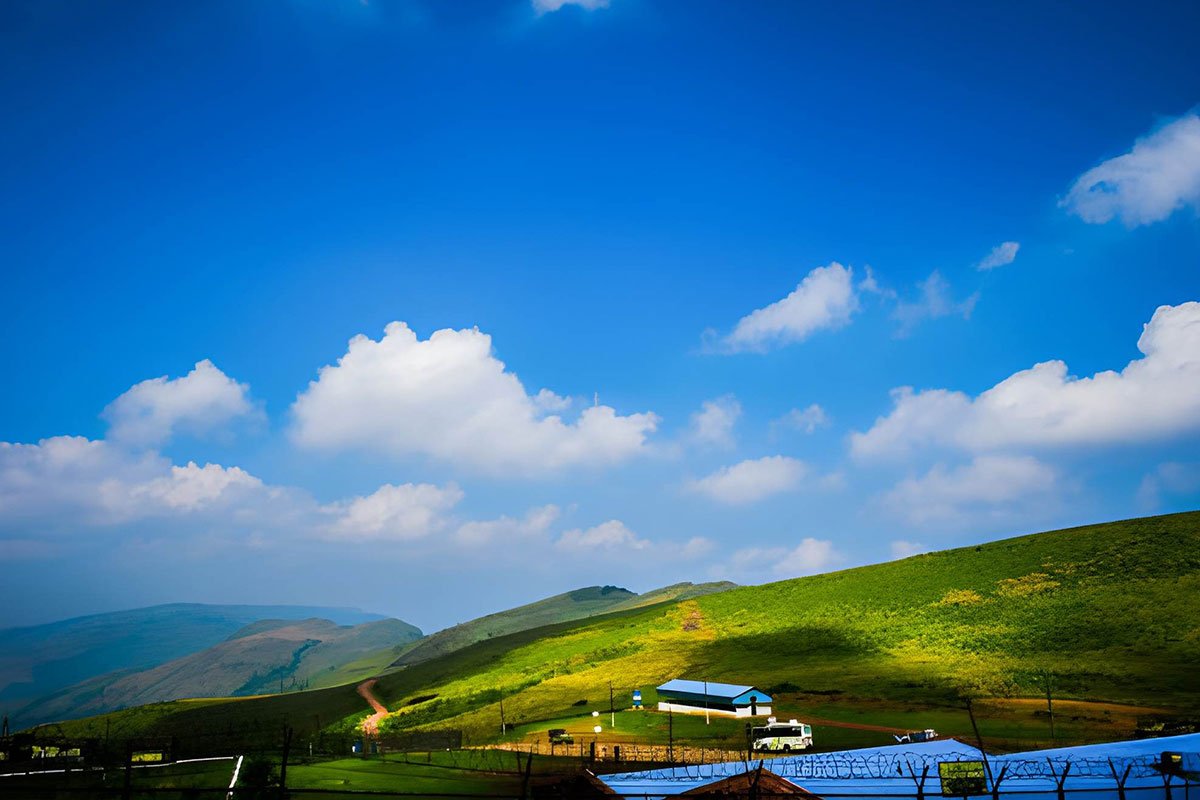 MS-Holidays-Mysuru-Baba-Budangiri-Hills