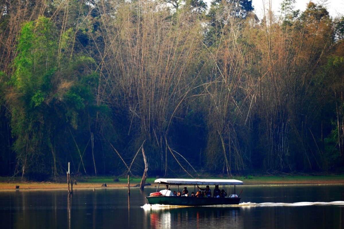 MS-Holidays-Mysuru-Boat-safari-on-Kabini-reservoir
